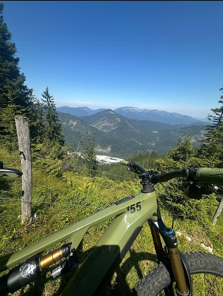 Ausblick in den Bergen nahe Penzberg